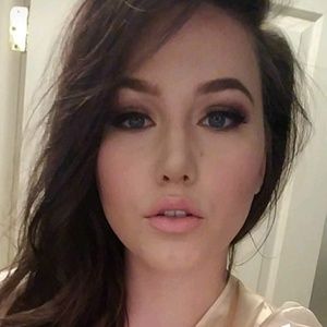 Meet your Posher, Casandrea